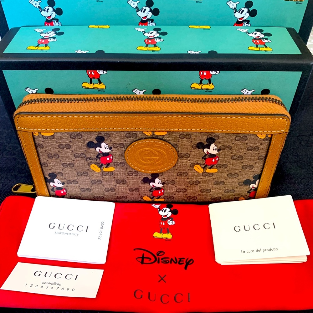 BNIB Gucci Disney Mini Vintage GG Supreme Monogram MickeyMouse Long Zippy Wallet